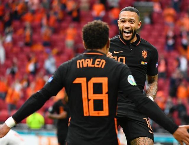 不只是他在 不只是他在