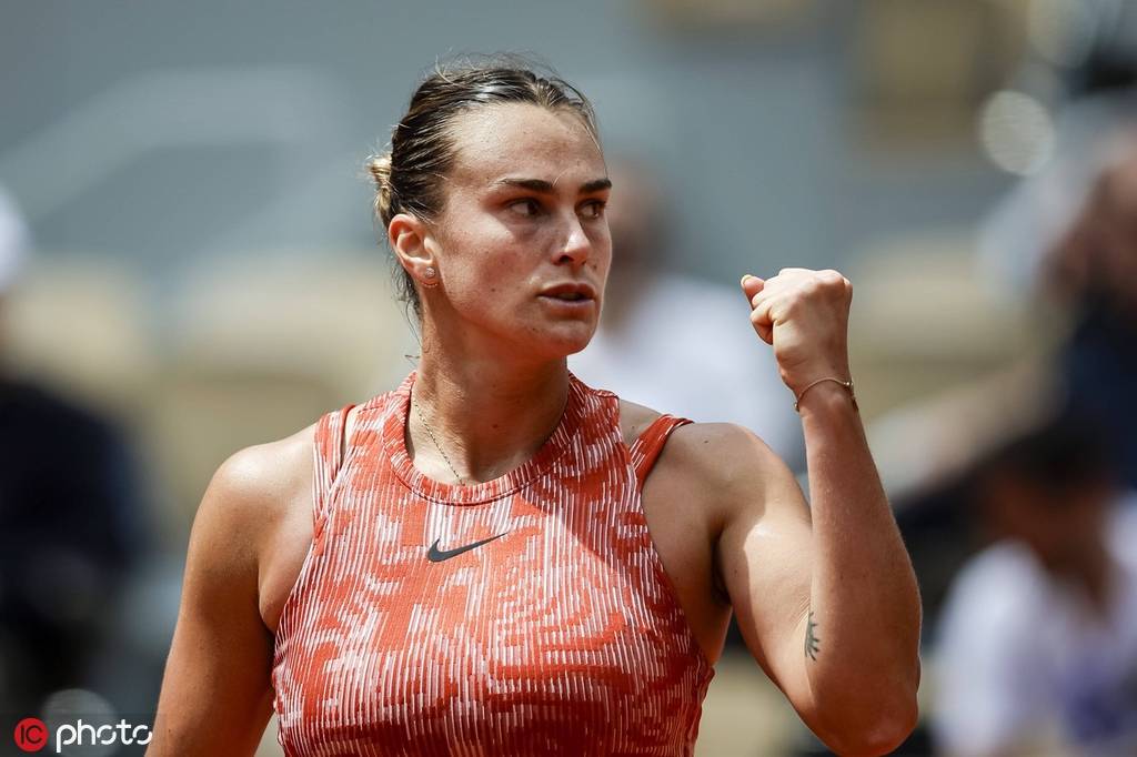 坦言自己是 坦言自己是